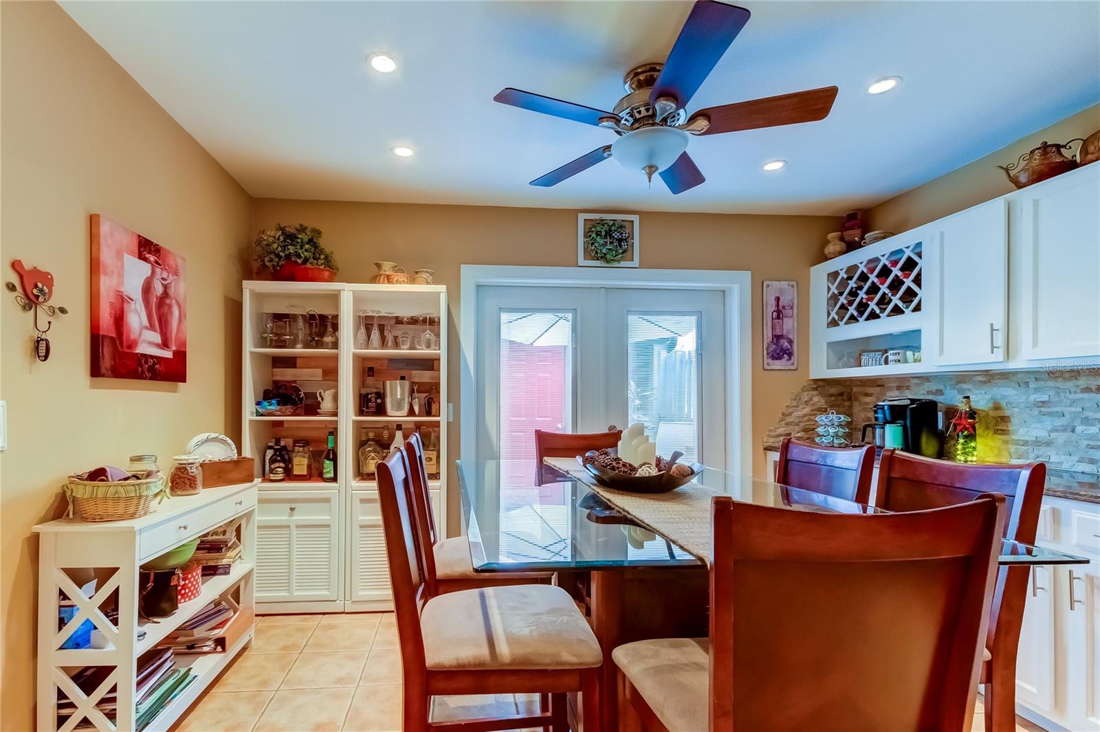 EAST LAKE WOODLANDS WOODS LANDING TWNHMS - Residential