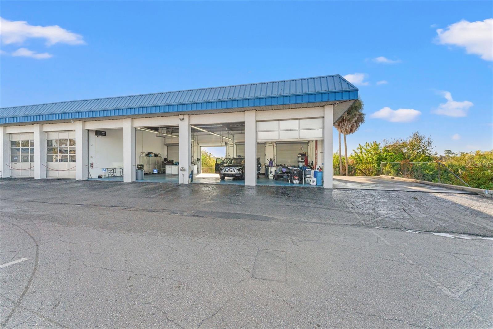 ACREAGE - Commercial Sale