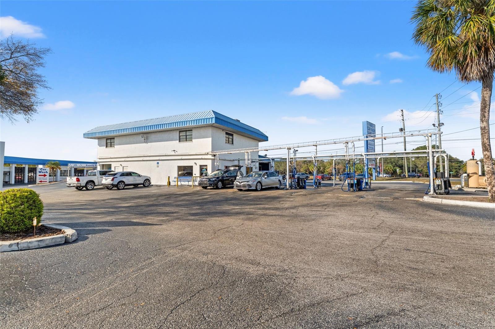 ACREAGE - Commercial Sale