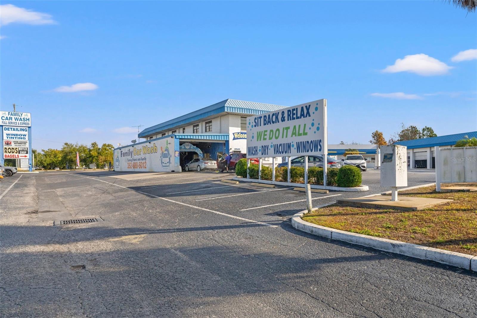 ACREAGE - Commercial Sale