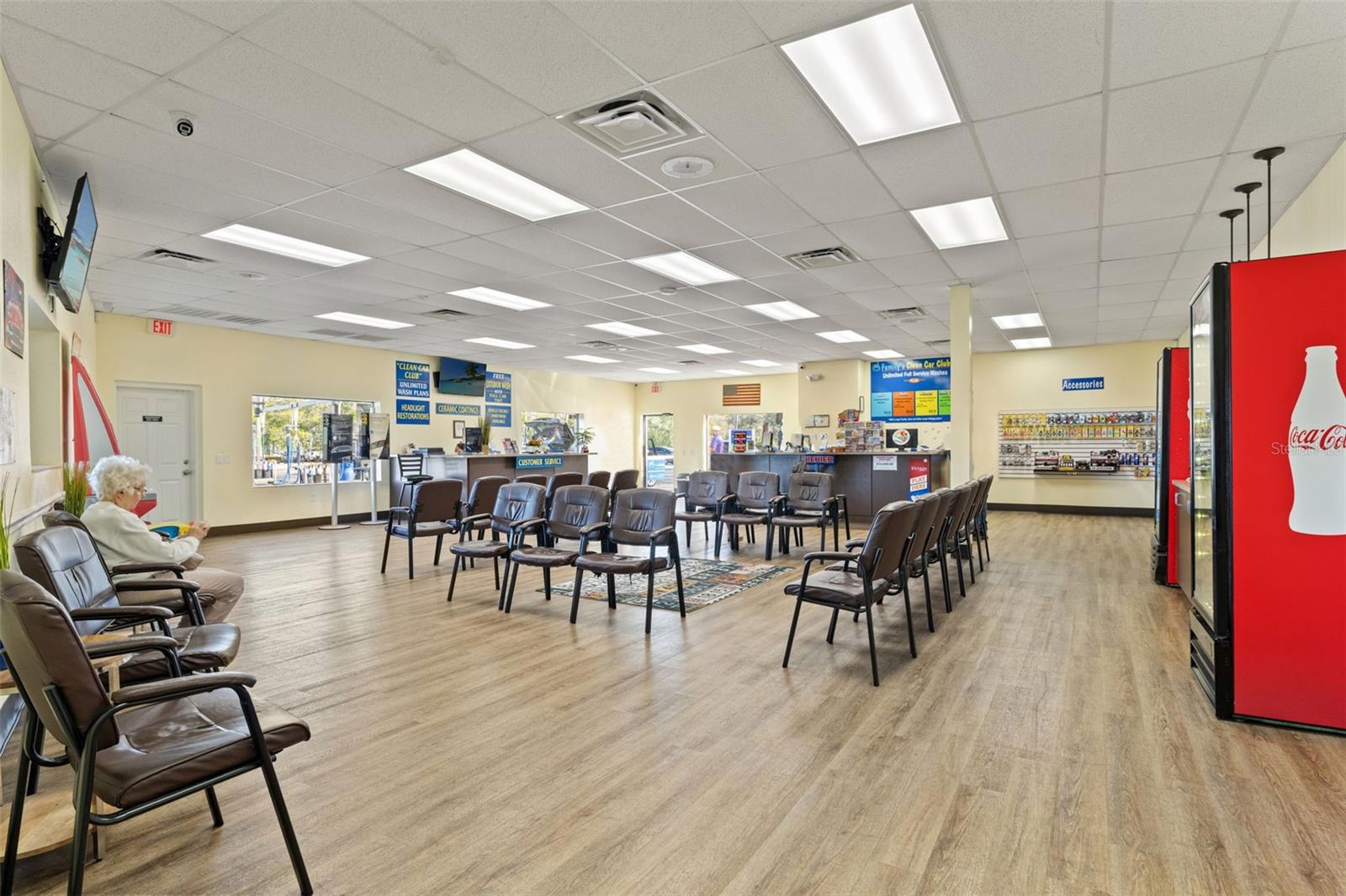 ACREAGE - Commercial Sale