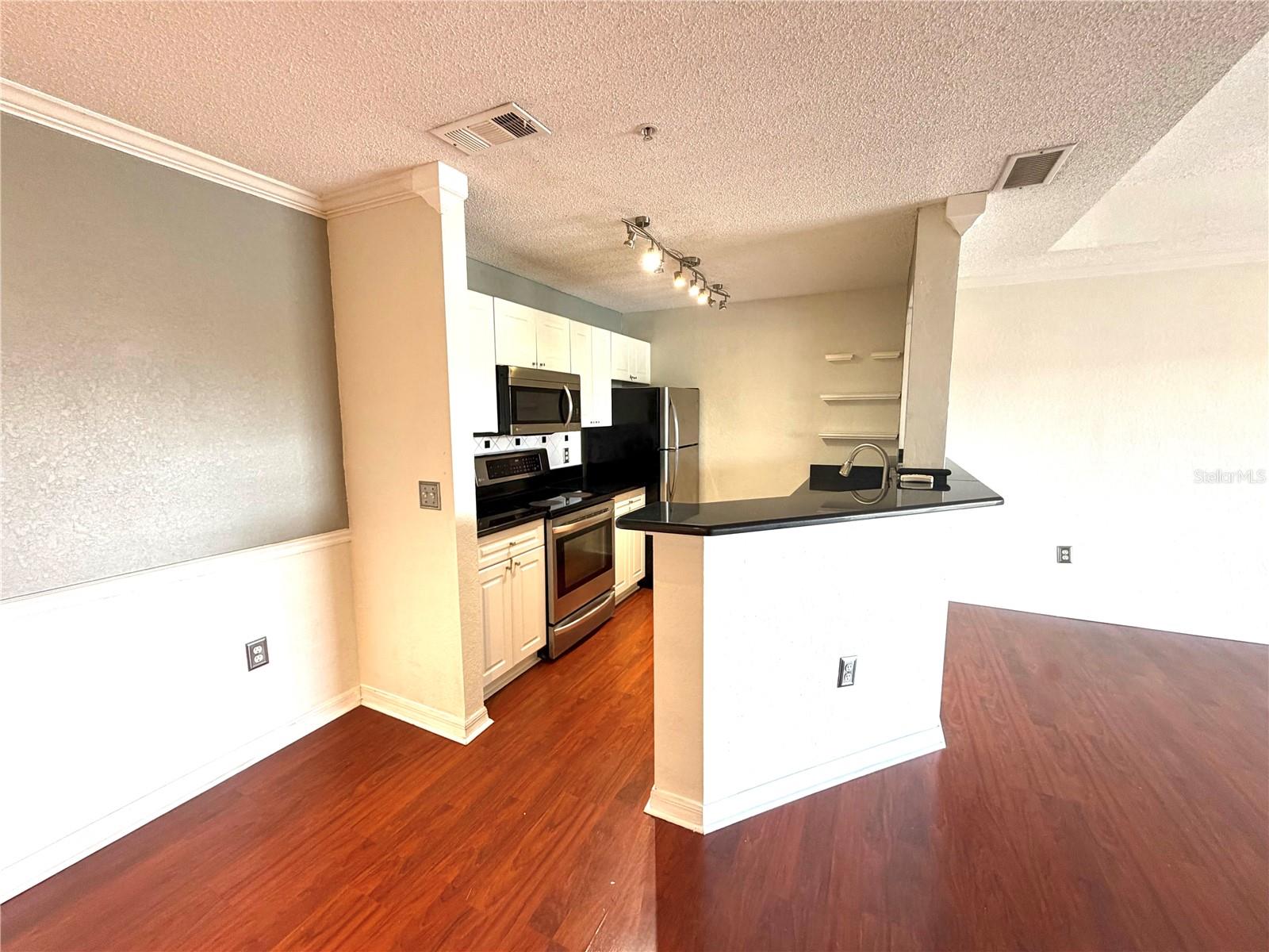THE ENCLAVE AT RICHMOND PLACE - Residential