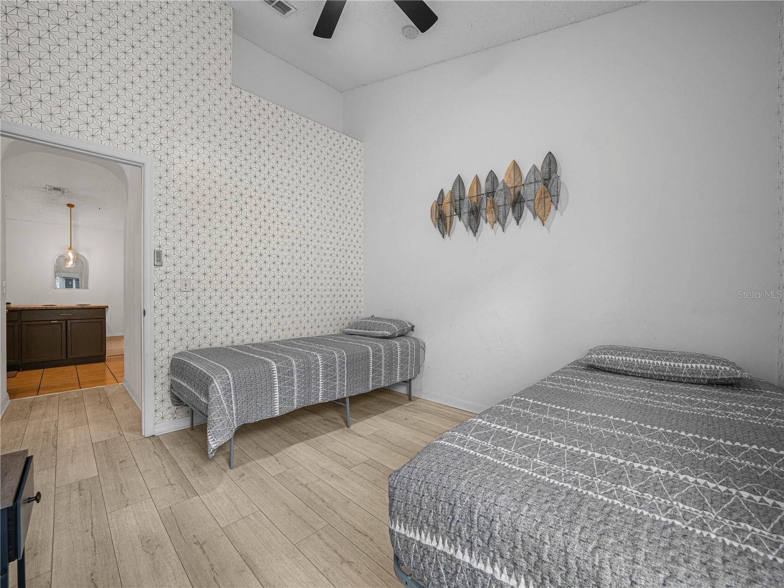 GLENBROOK SUB - Residential