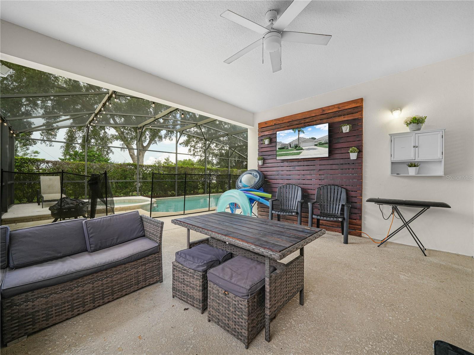 GLENBROOK SUB - Residential