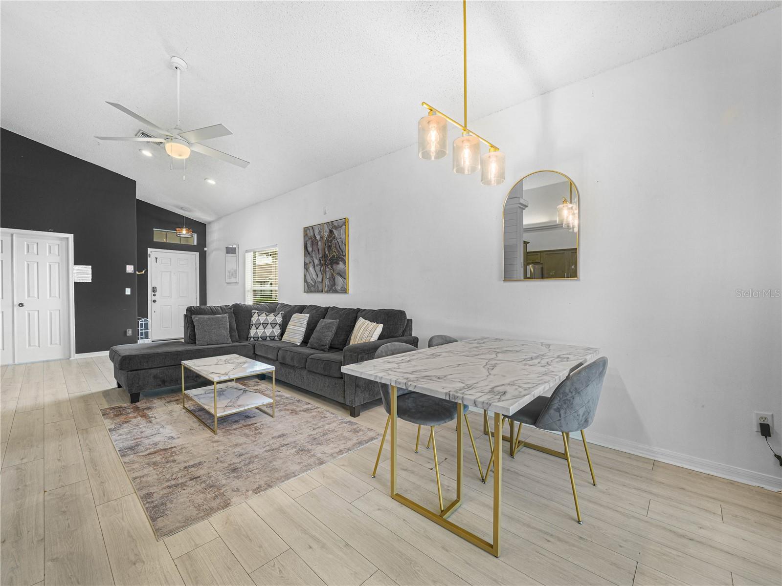 GLENBROOK SUB - Residential