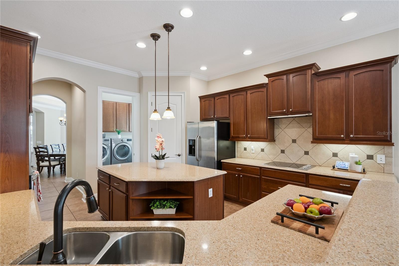BANYAN POINTE - Residential