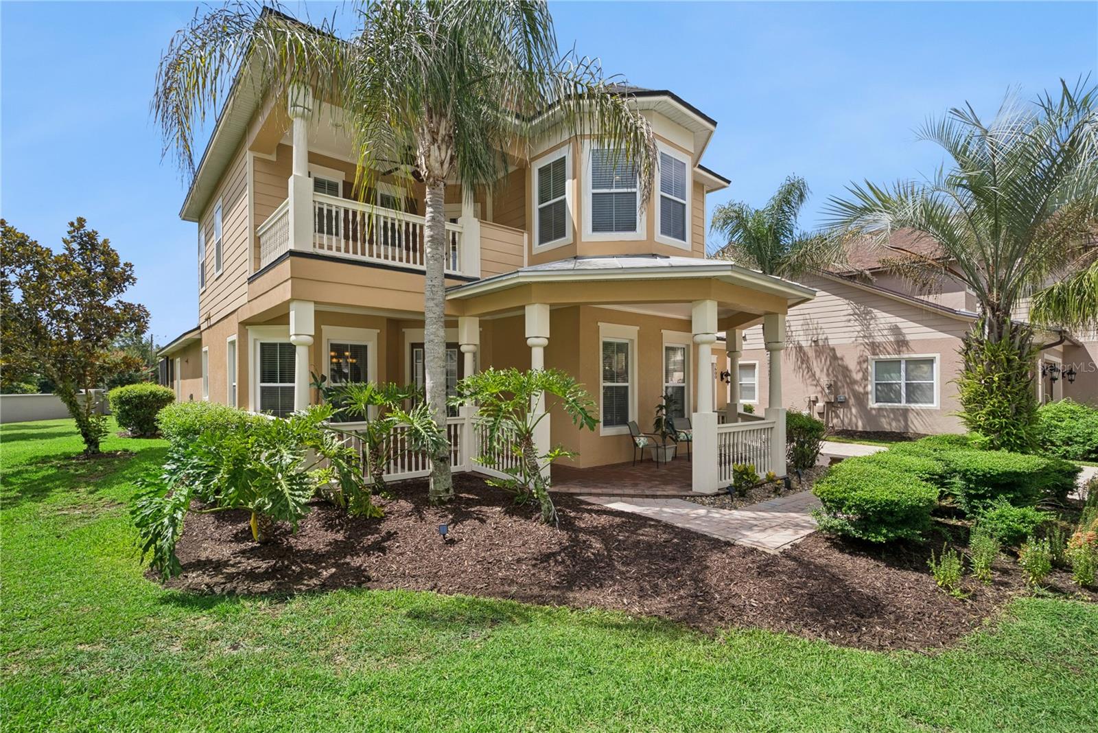 BANYAN POINTE - Residential