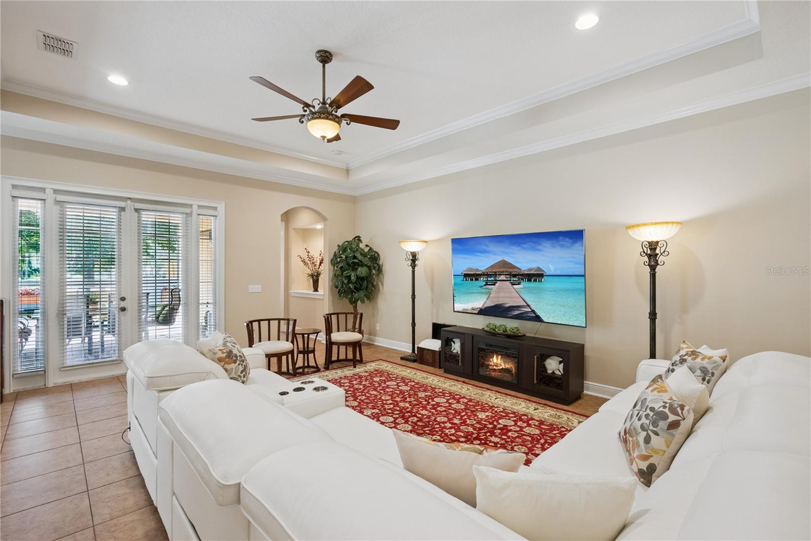 BANYAN POINTE - Residential