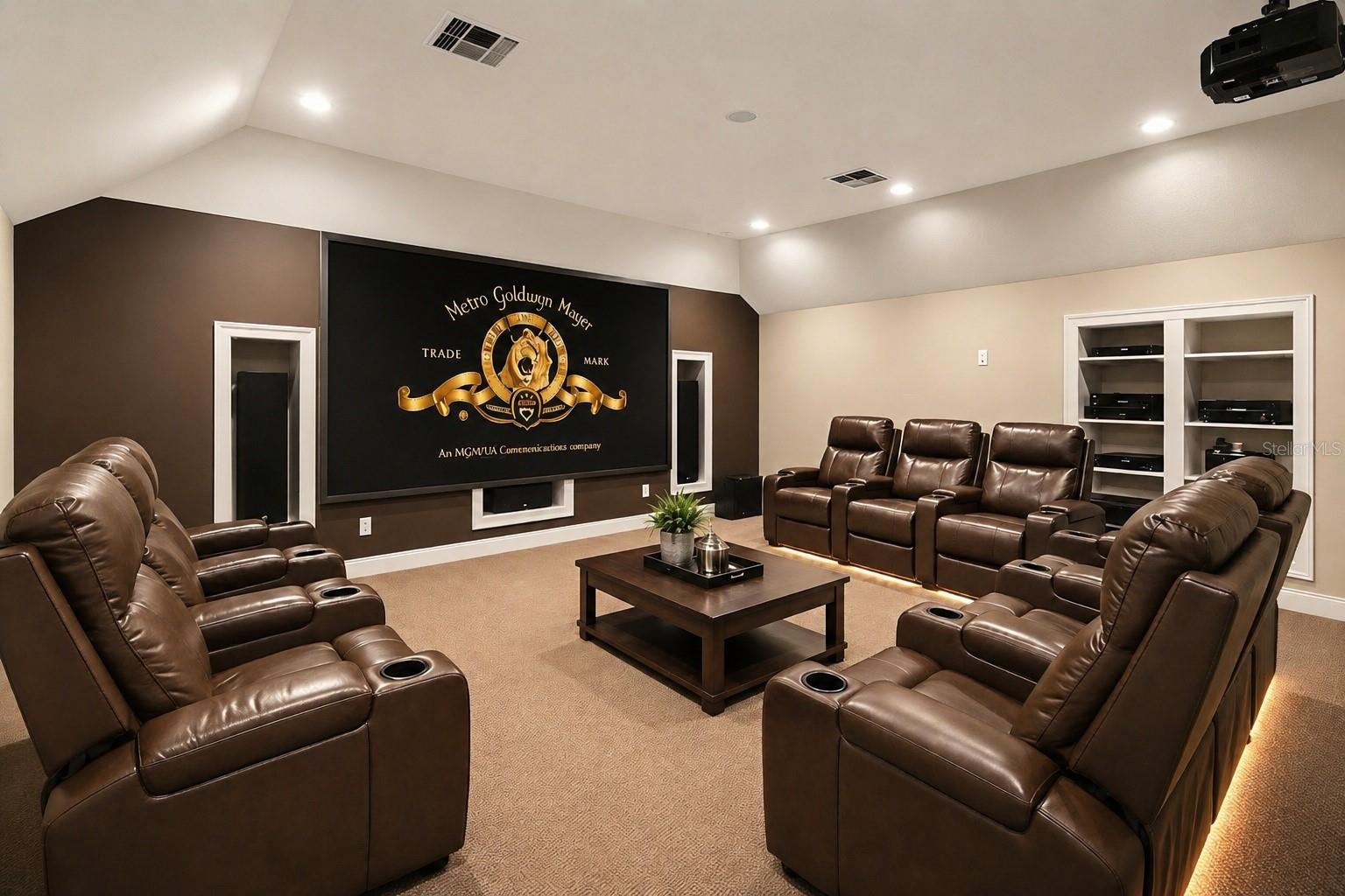 BANYAN POINTE - Residential