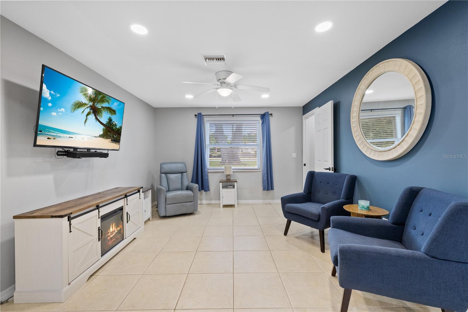 SUNSET HILLS COUNTRY CLUB - Residential