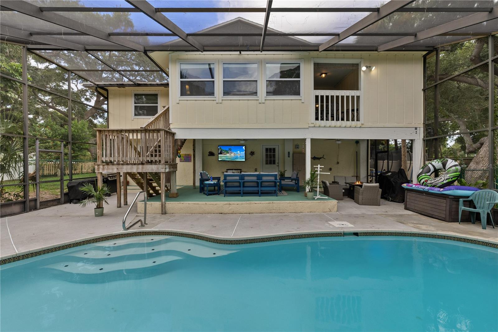 SUNSET HILLS COUNTRY CLUB - Residential
