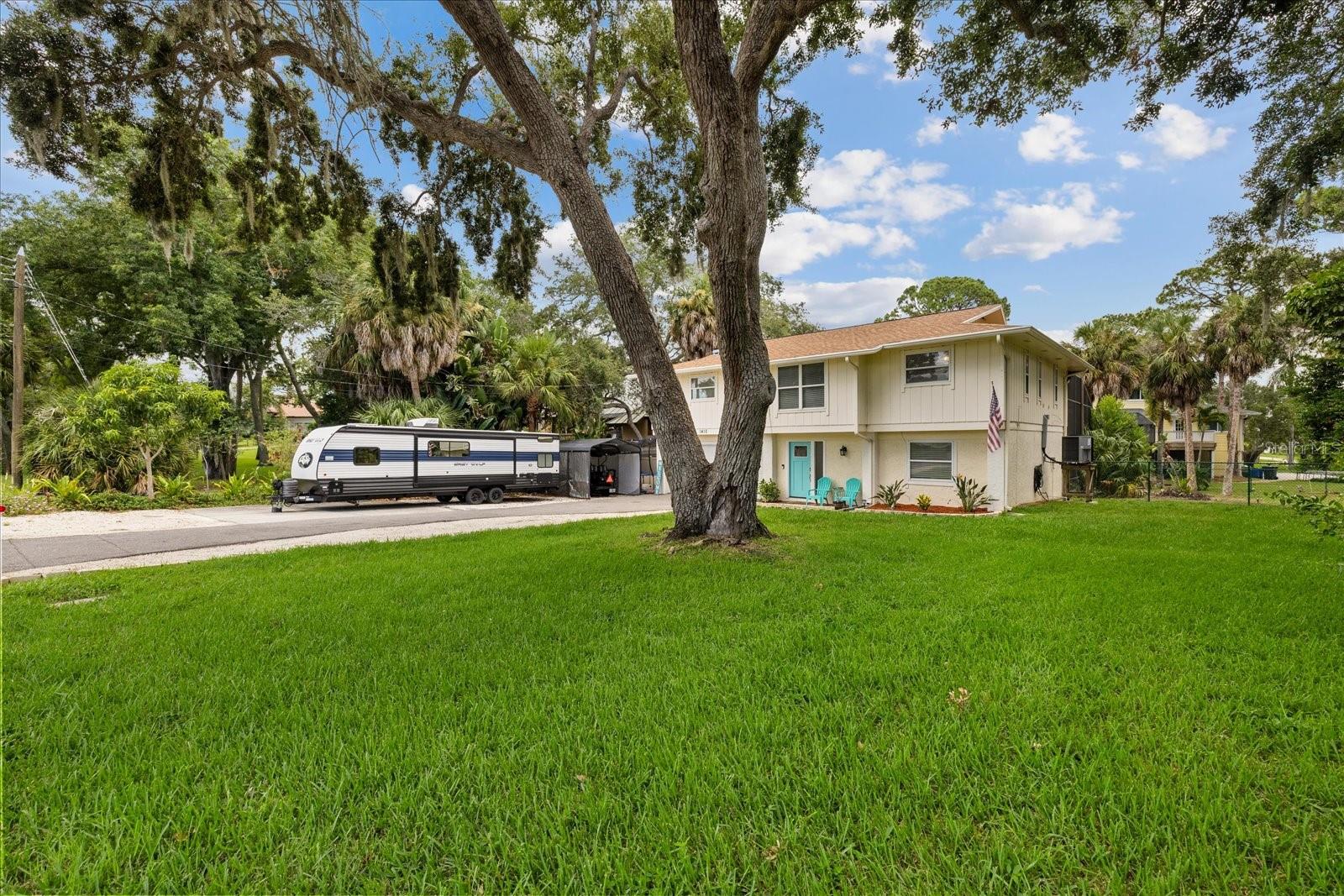 SUNSET HILLS COUNTRY CLUB - Residential
