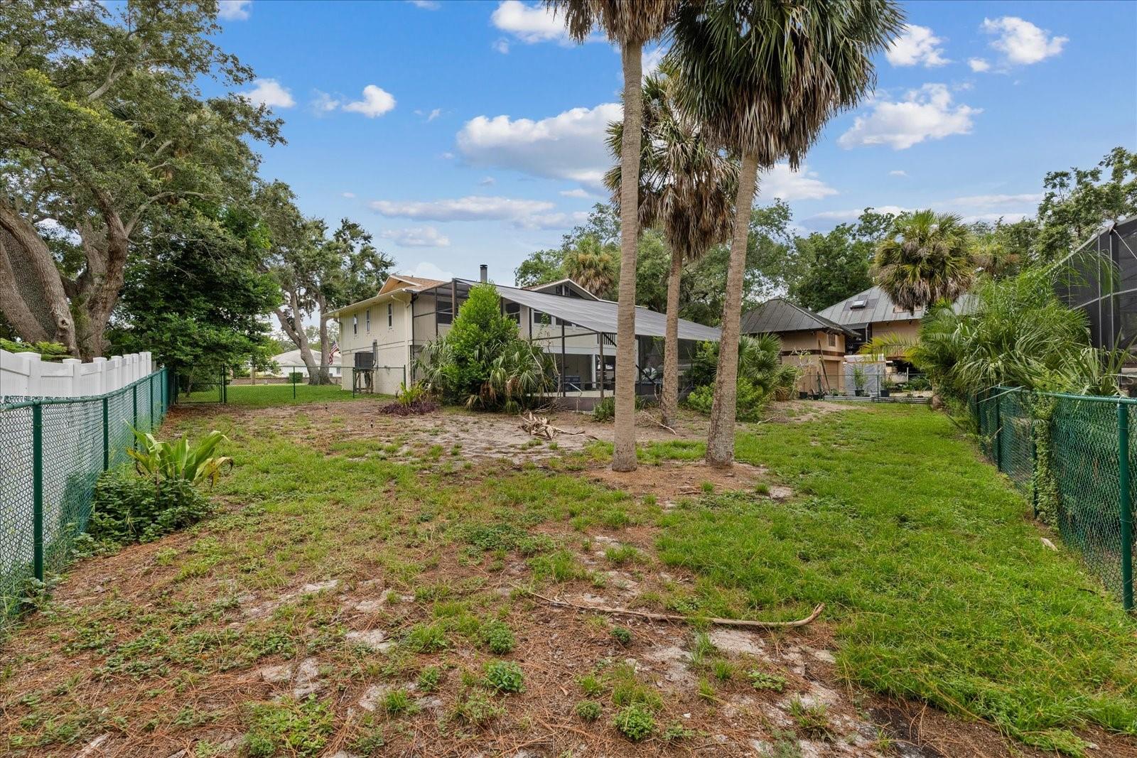 SUNSET HILLS COUNTRY CLUB - Residential