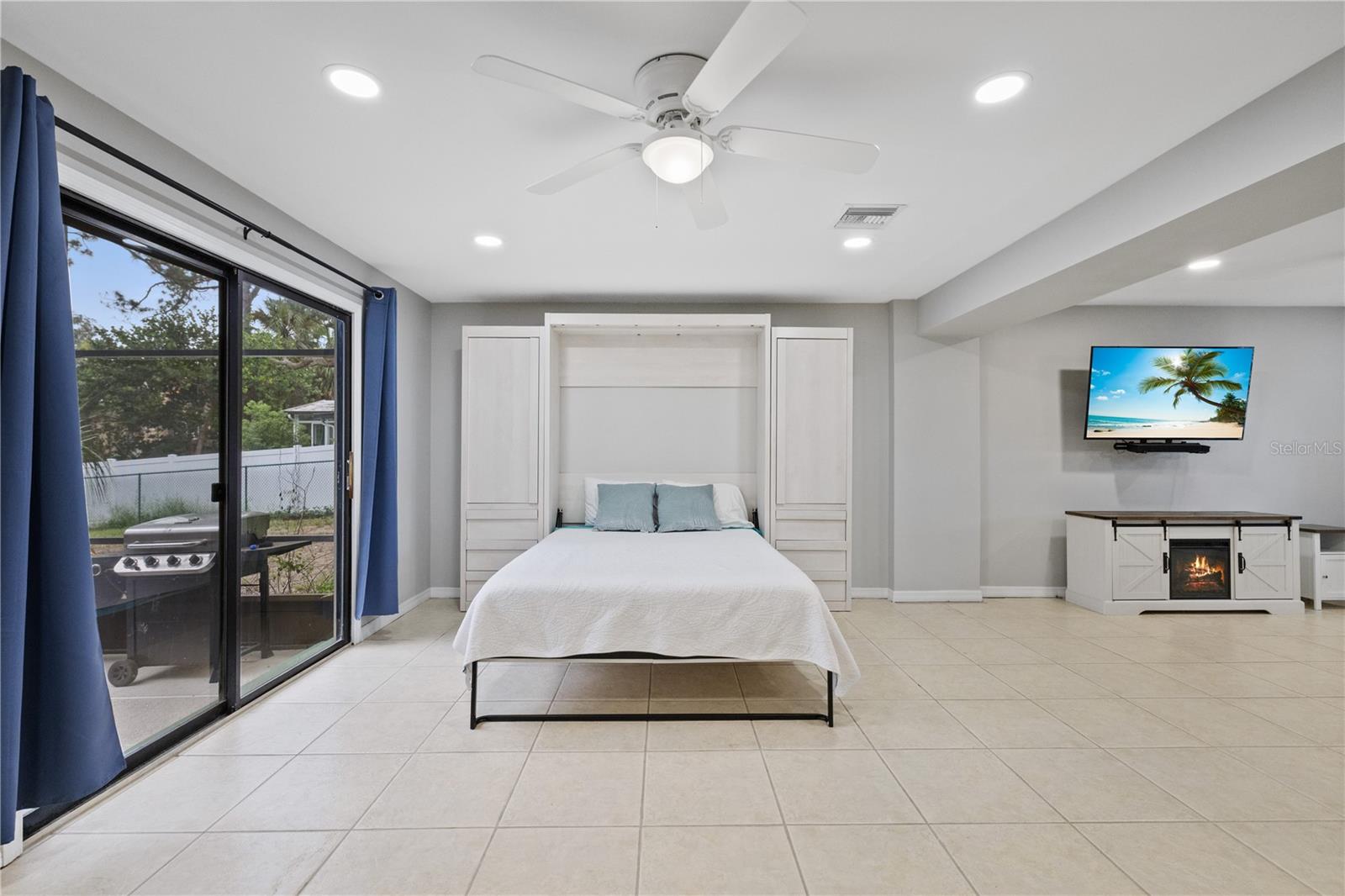 SUNSET HILLS COUNTRY CLUB - Residential