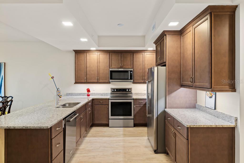 EDGEWATER/HIDDEN BAY PH 2 BLDG - Residential