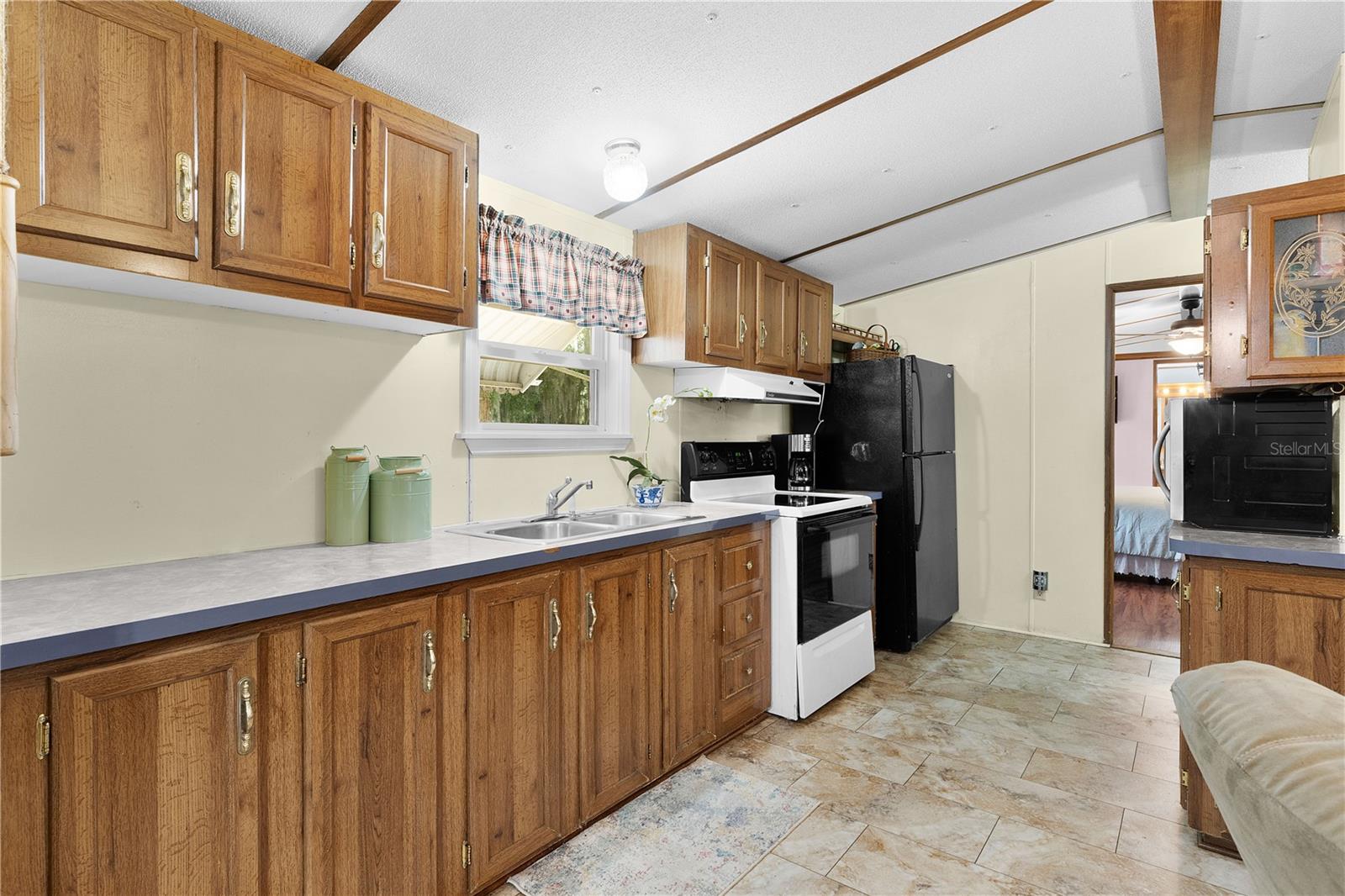 BELLEVIEW HILLS ESTATE - Residential