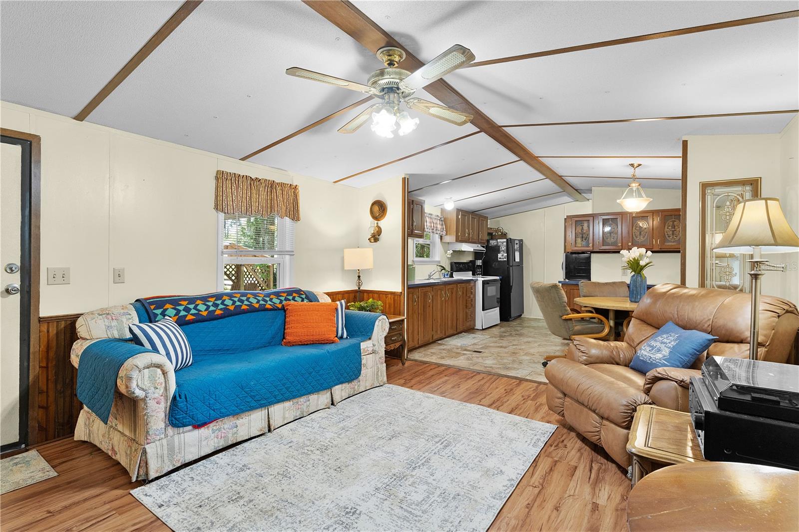 BELLEVIEW HILLS ESTATE - Residential