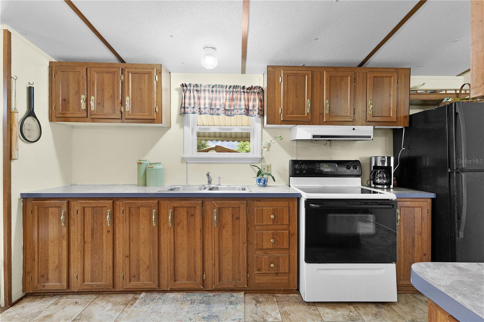 BELLEVIEW HILLS ESTATE - Residential