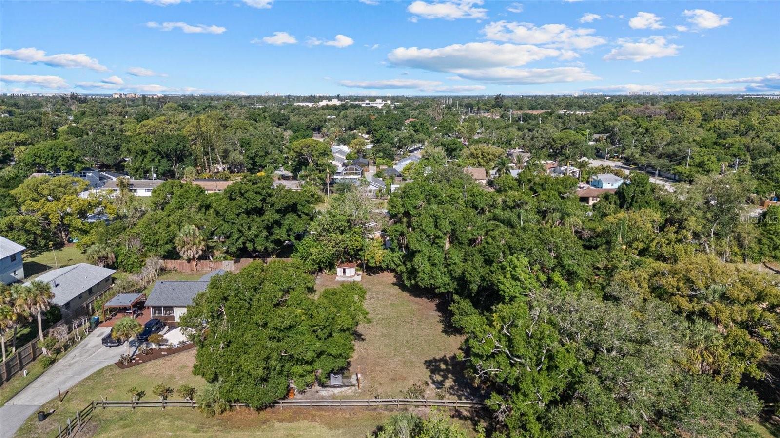 MADISON PARK - Land
