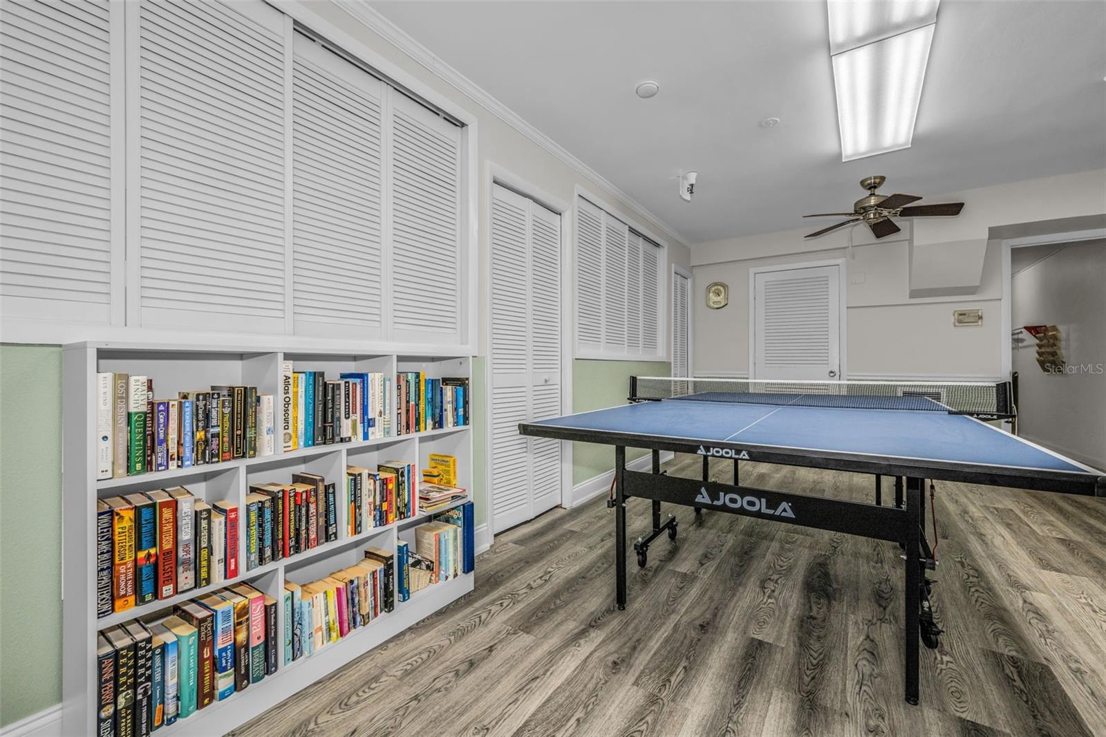 HARBOUR  CLUB CONDO NO 3 - Residential