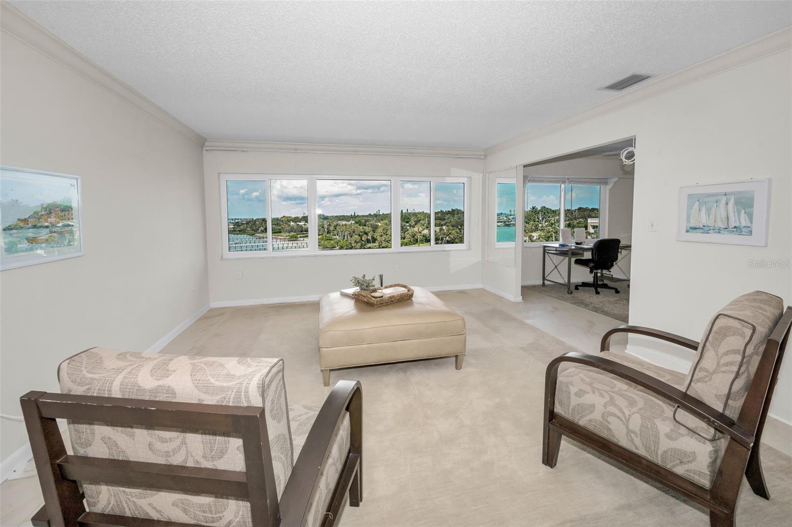 HARBOUR  CLUB CONDO NO 3 - Residential