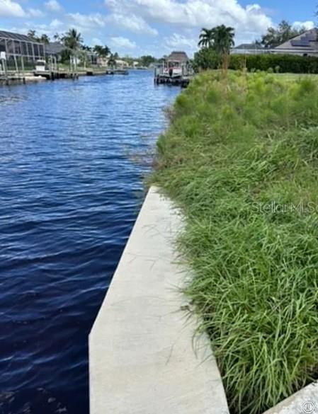 CAPE CORAL - Land