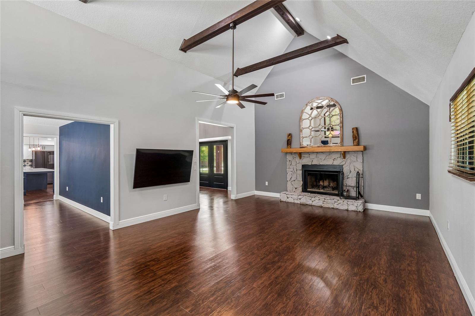 CORNETT WOODS - Residential