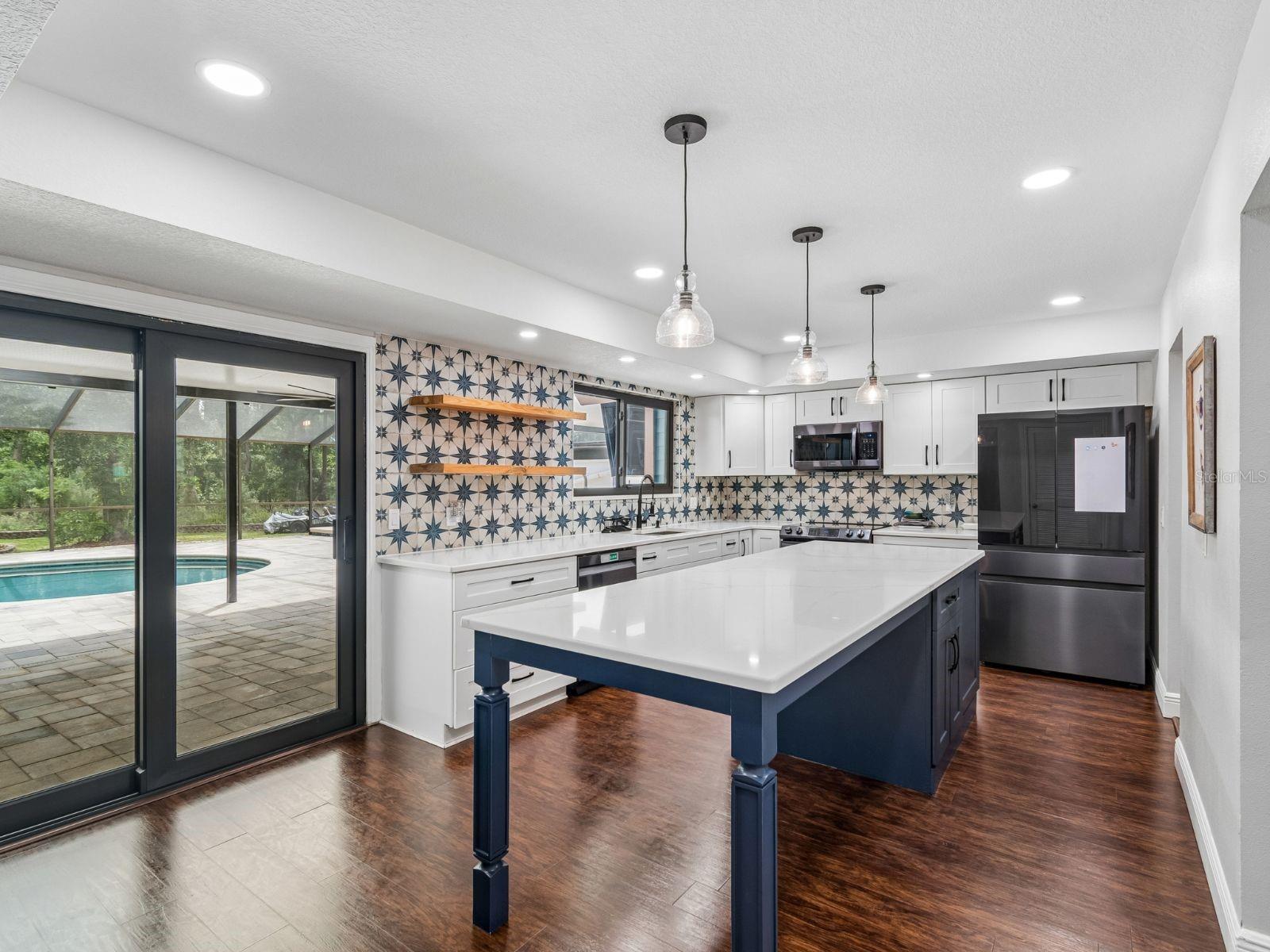 CORNETT WOODS - Residential