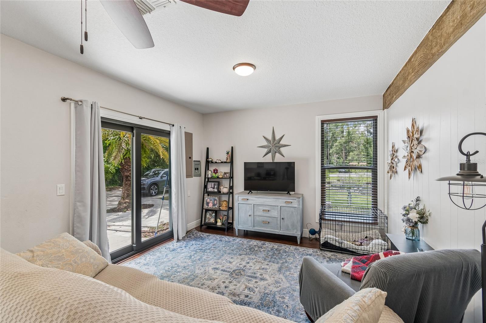 CORNETT WOODS - Residential
