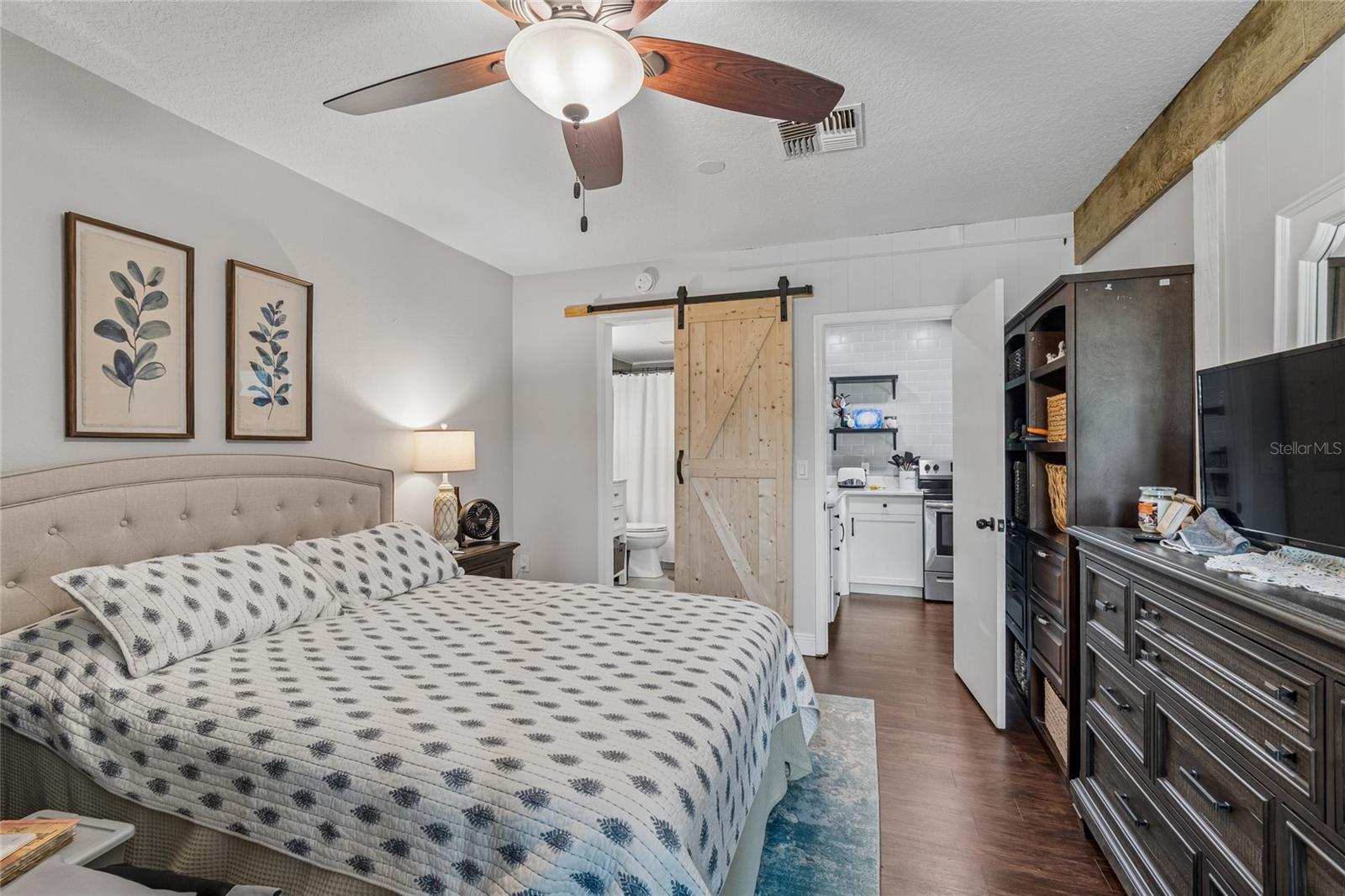 CORNETT WOODS - Residential