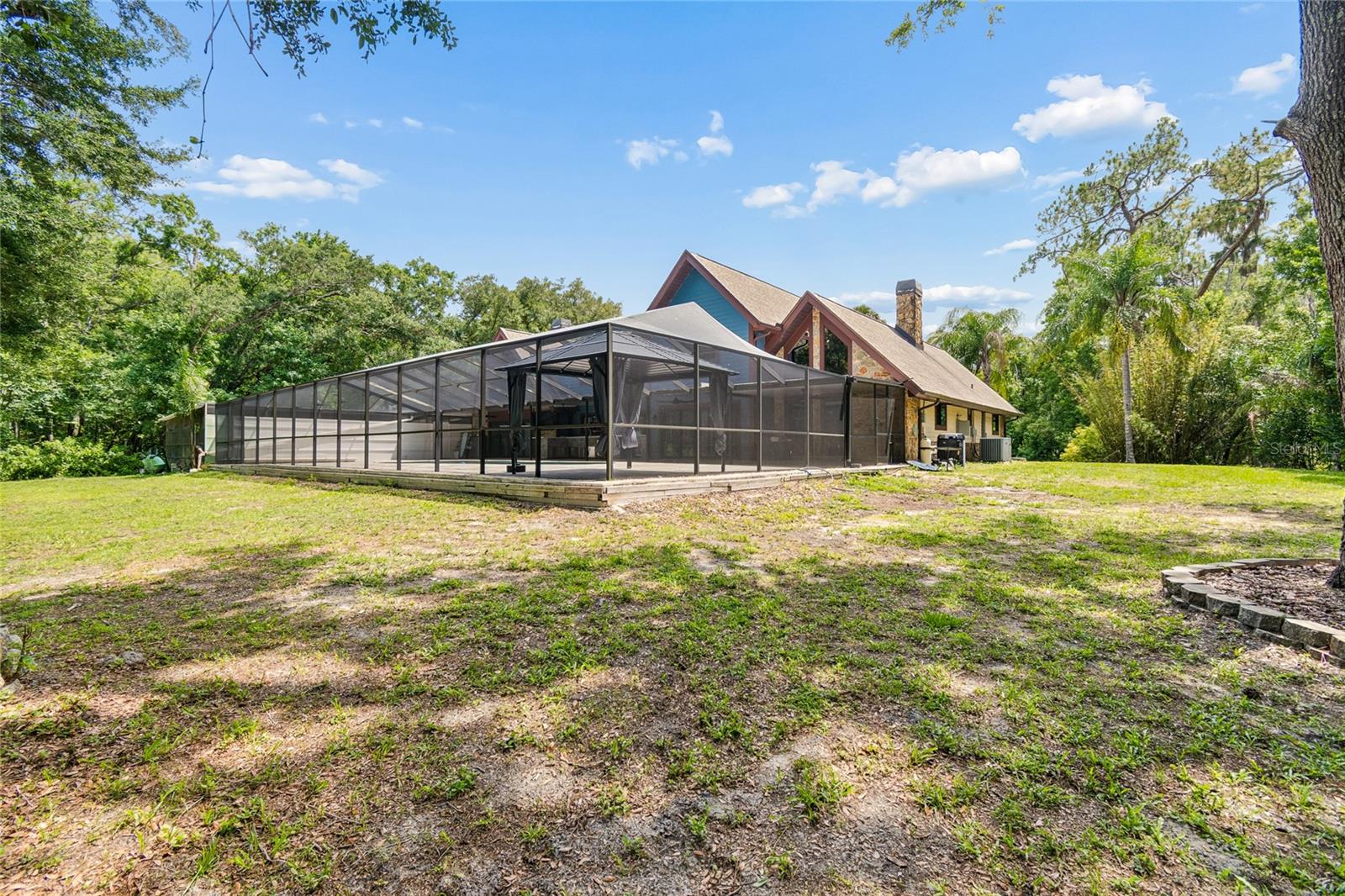 CORNETT WOODS - Residential