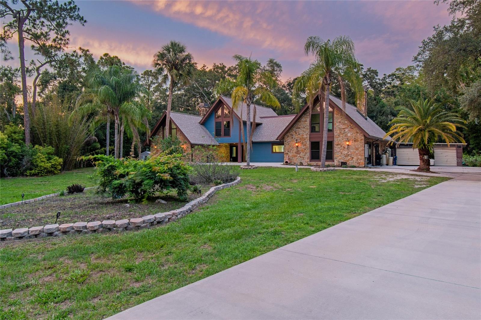 CORNETT WOODS - Residential