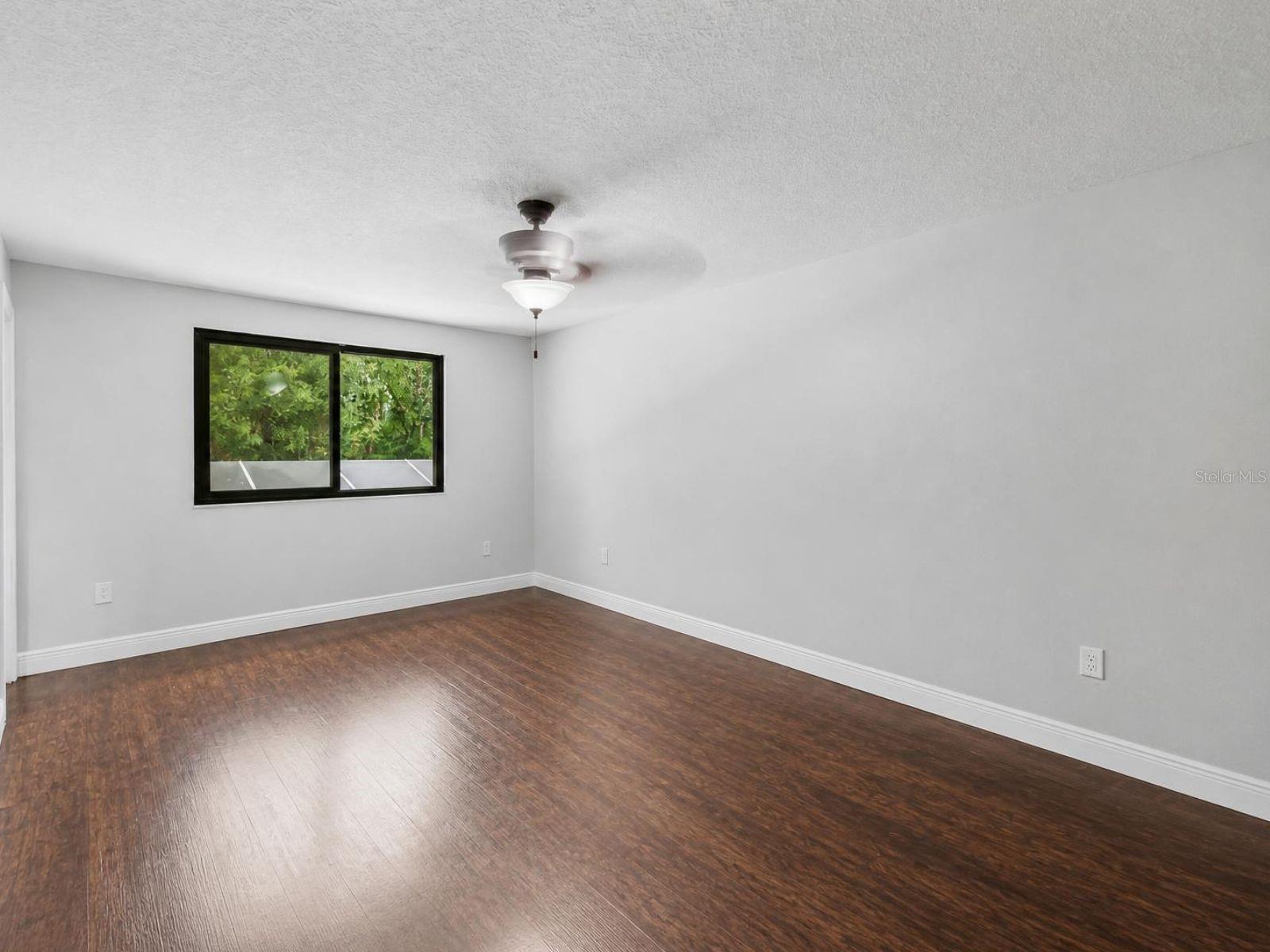 CORNETT WOODS - Residential