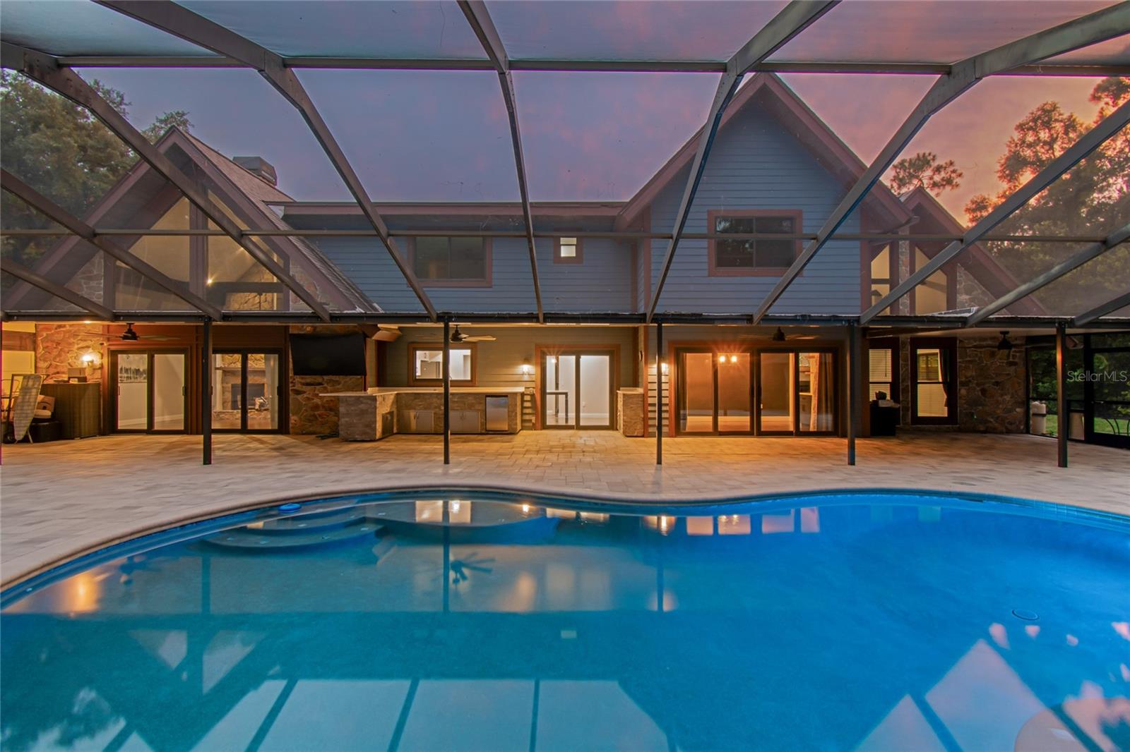CORNETT WOODS - Residential