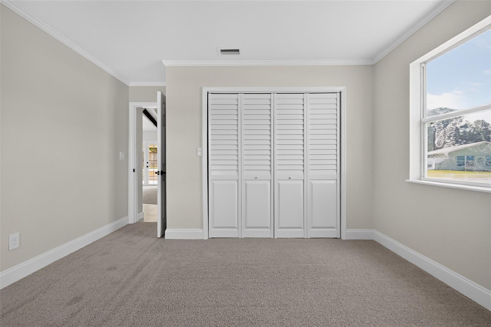 FOX LAKE MANOR UNIT NO 1 - Residential