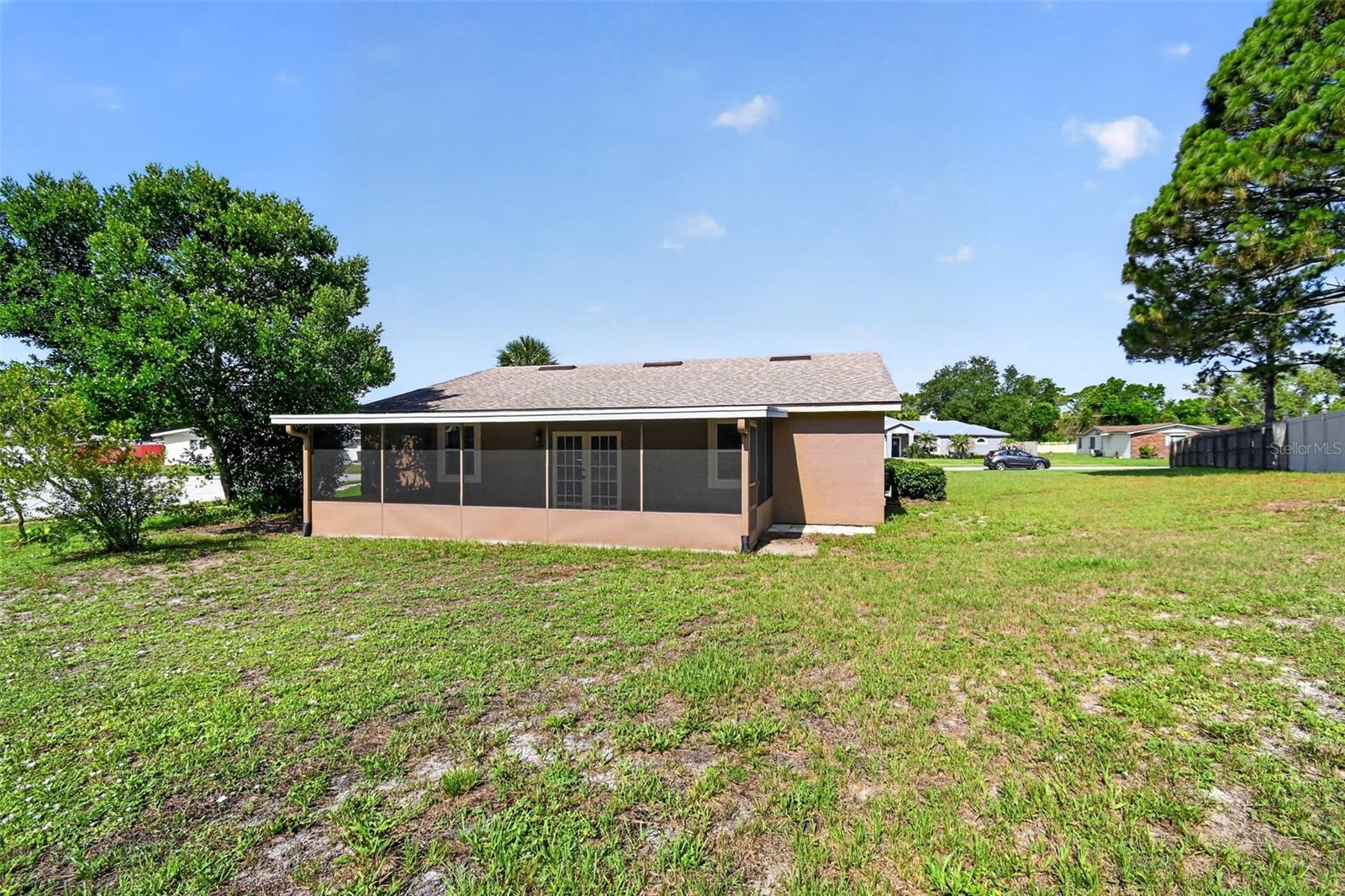 FOX LAKE MANOR UNIT NO 1 - Residential