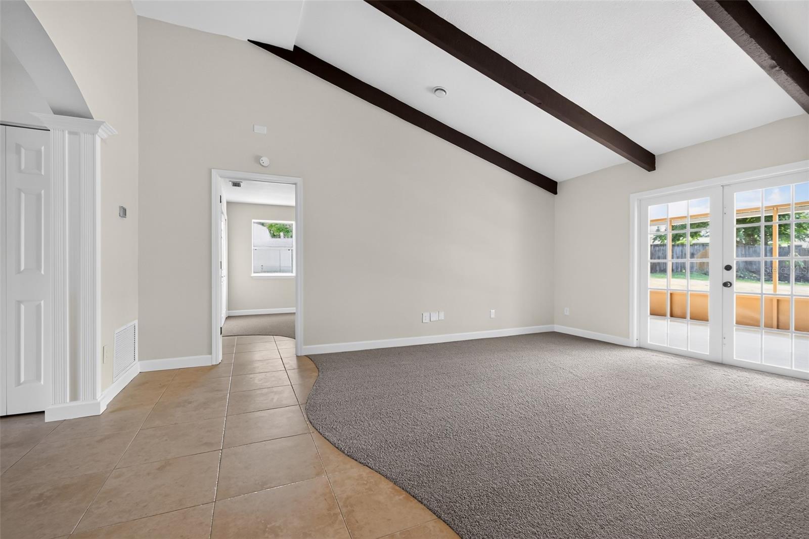 FOX LAKE MANOR UNIT NO 1 - Residential