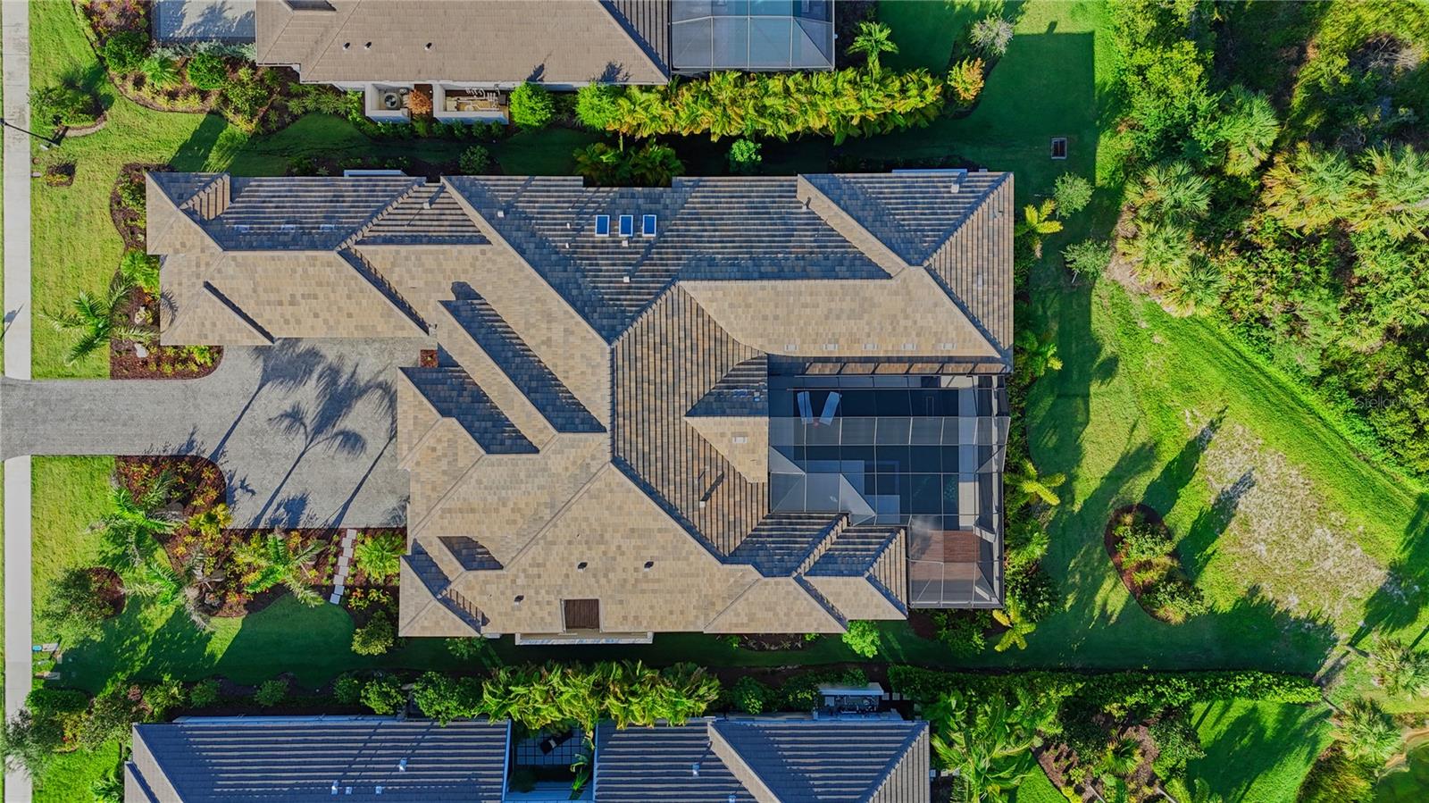 LAKE CLUB - Residential