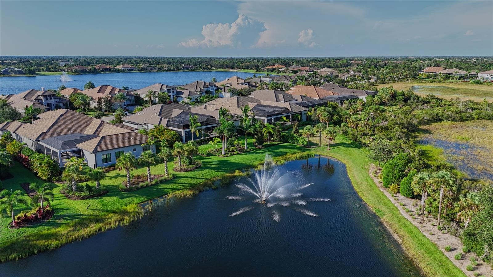 LAKE CLUB - Residential