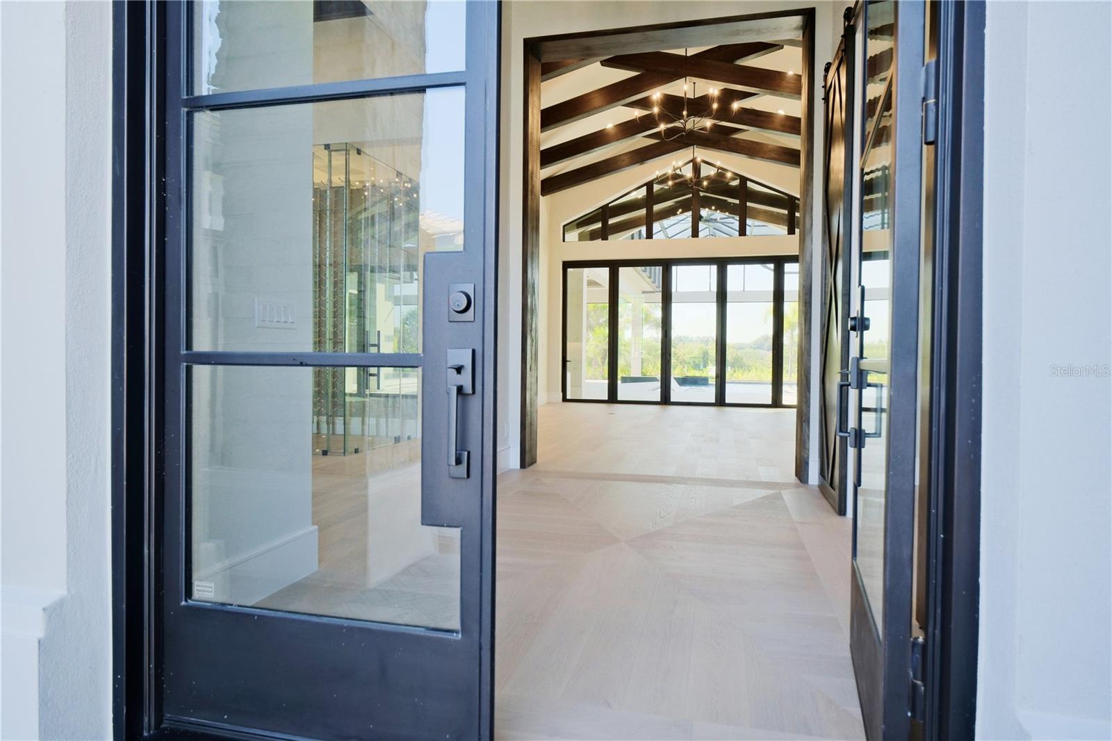 LAKE CLUB - Residential