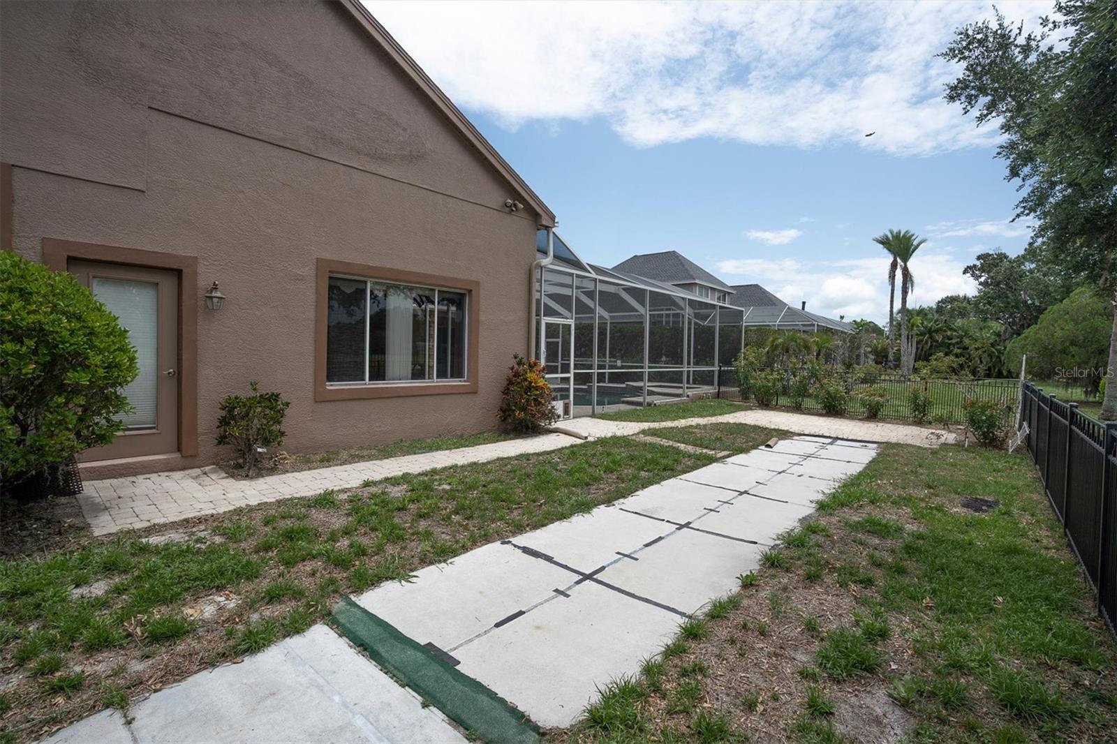 EAGLES COVE AT LAKE TARPON - Residential