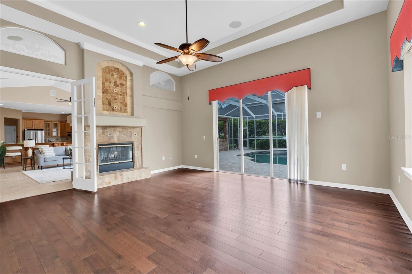 EAGLES COVE AT LAKE TARPON - Residential