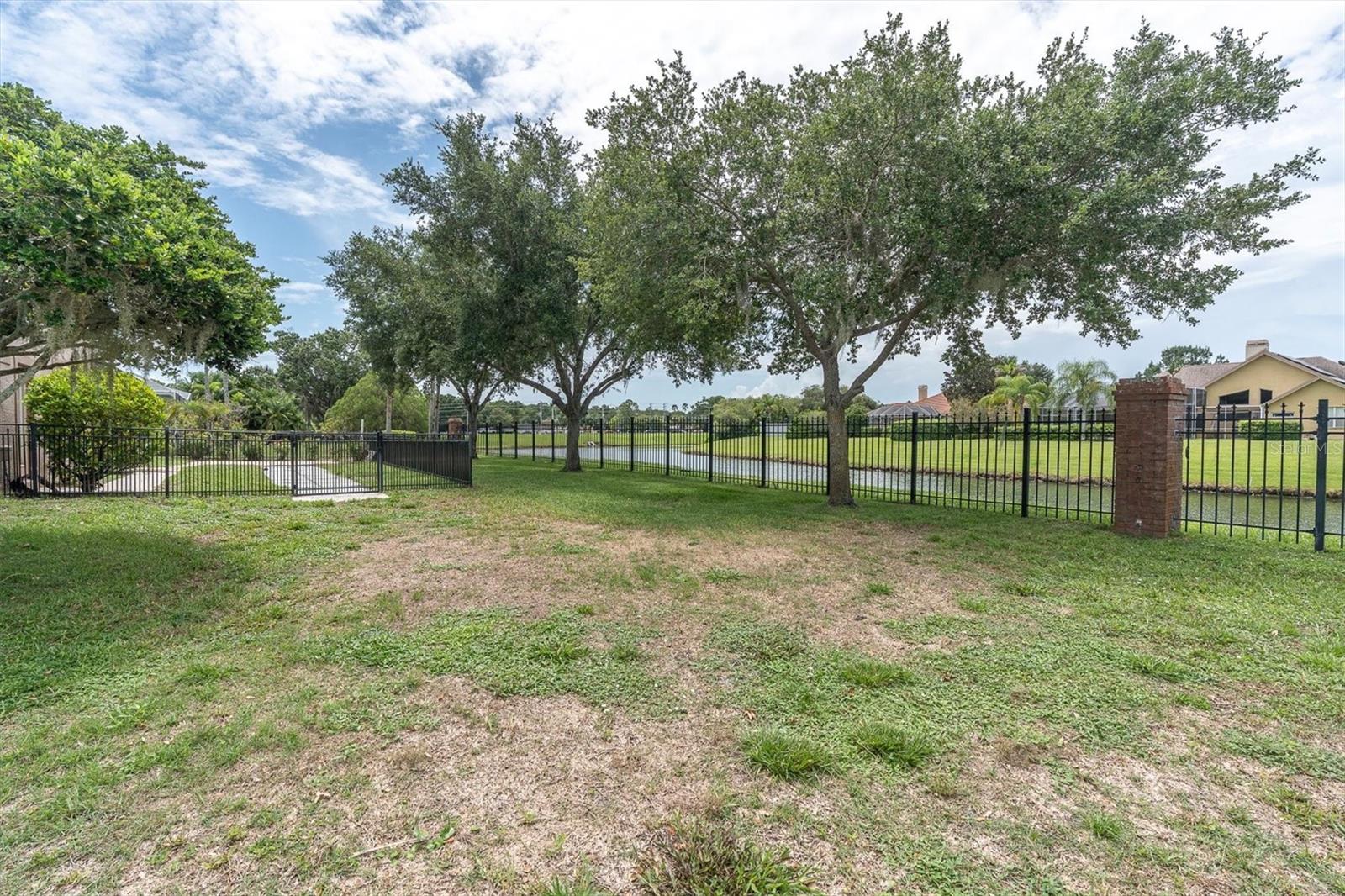 EAGLES COVE AT LAKE TARPON - Residential