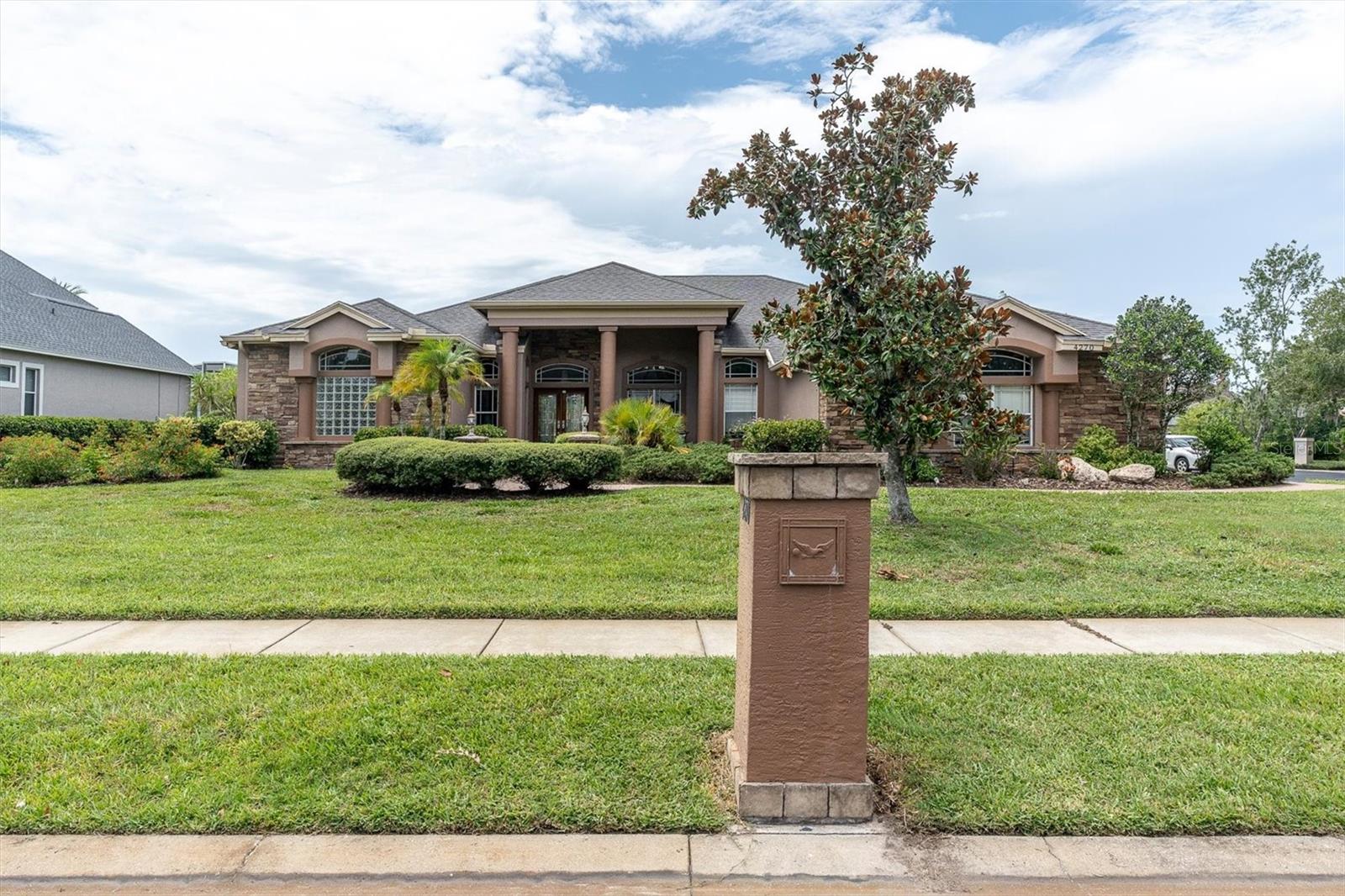 EAGLES COVE AT LAKE TARPON - Residential