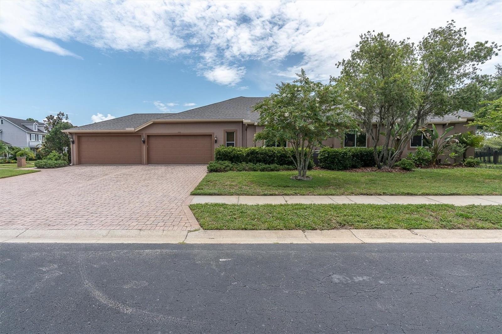 EAGLES COVE AT LAKE TARPON - Residential