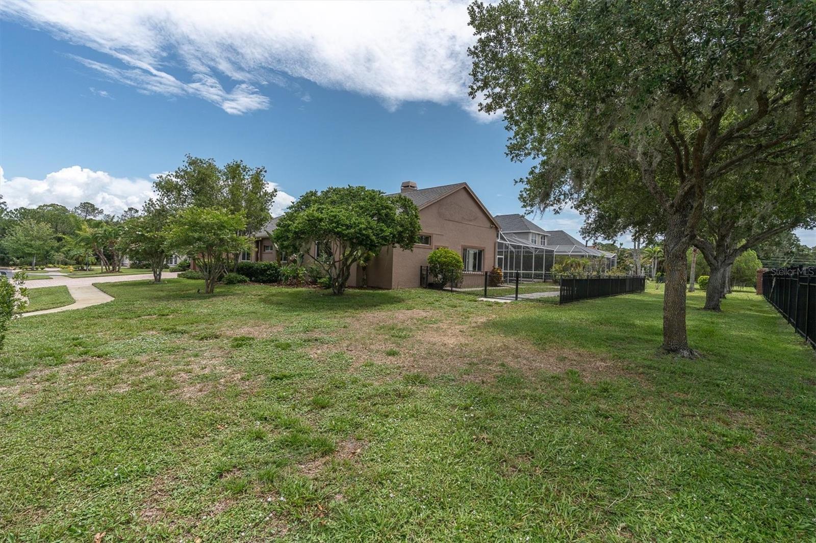 EAGLES COVE AT LAKE TARPON - Residential