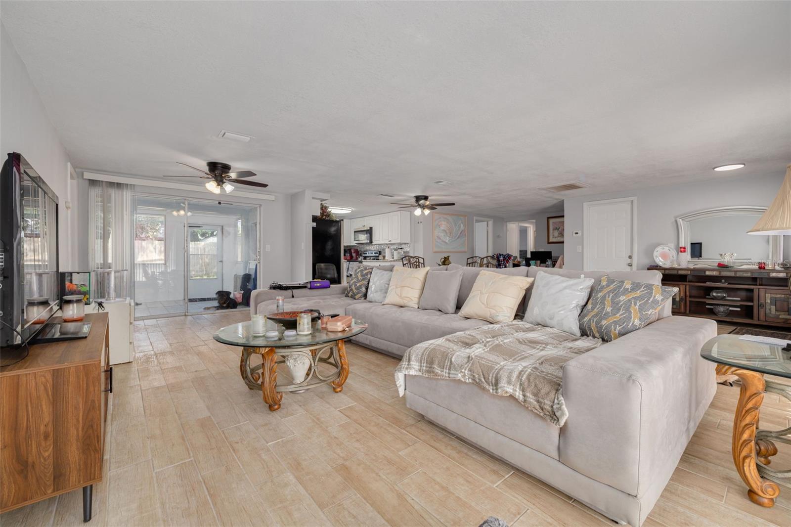 BEACON SQUARE - Residential