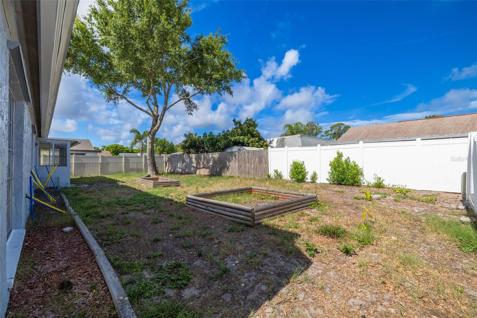BEACON SQUARE - Residential