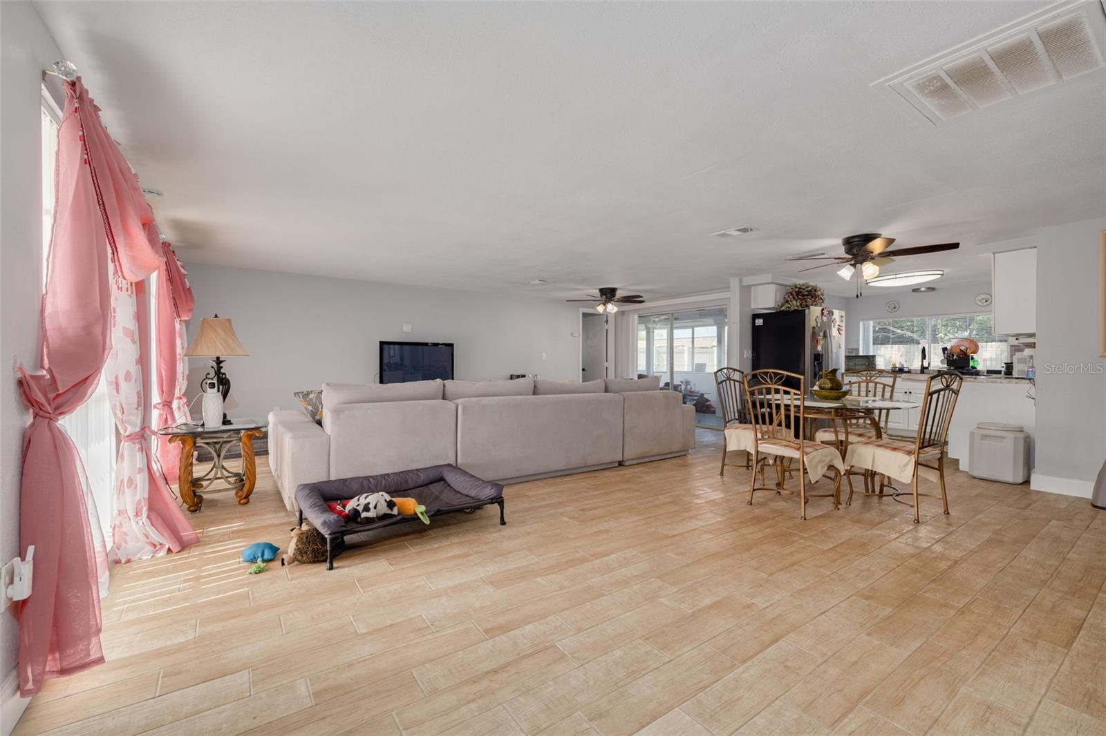 BEACON SQUARE - Residential