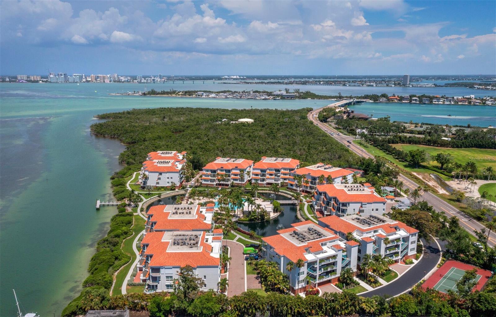 TANGERINE BAY CLUB - Residential